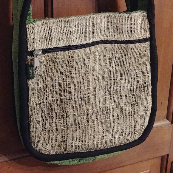 100% Hemp Shoulder Bag - Picture 2 of 7